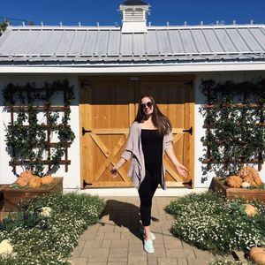 Meet your Posher, Annie